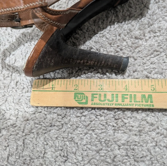 Burberry Heels Size 38.5 Brown and Tan Leather & Linen Classy Peep toe Heels - Picture 9 of 9